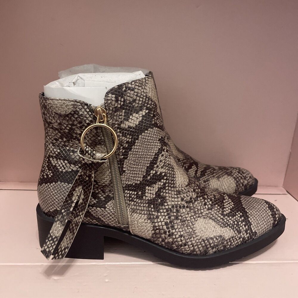 Catherine Malandrino Rocko Womens Snake Print Ankle Boots Zip Shoes Sz 8.5 8 1/2